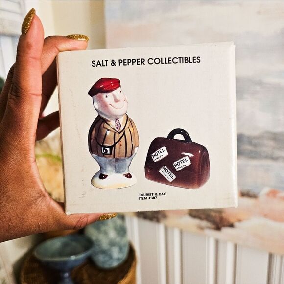 New RARE 1992 Five & Dime Tourist Man With Suitcase Salt & Pepper Shaker. - Picture 10 of 15